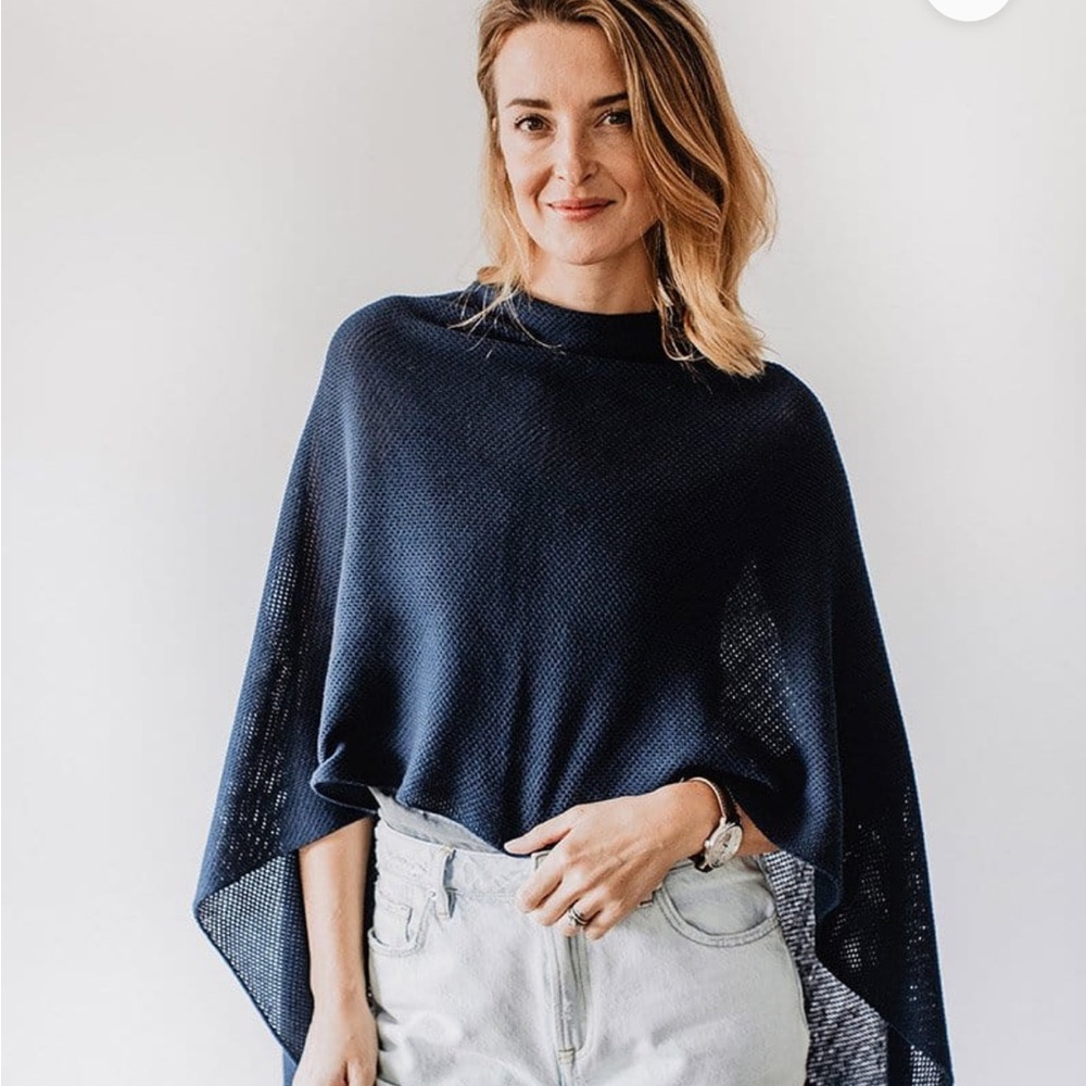 We are Amma nursing cover in navy
